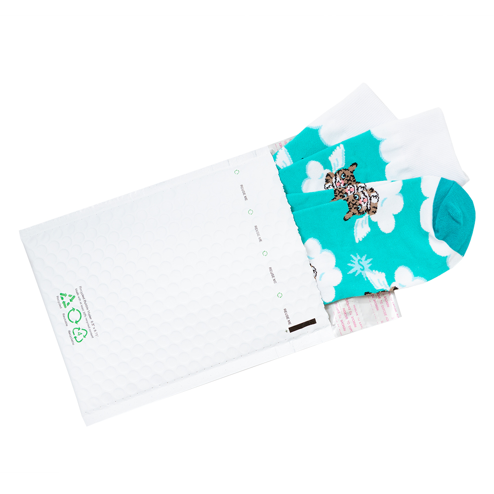White Bubble Mailer - 100% Recyclable, 30% Recycled Material 1