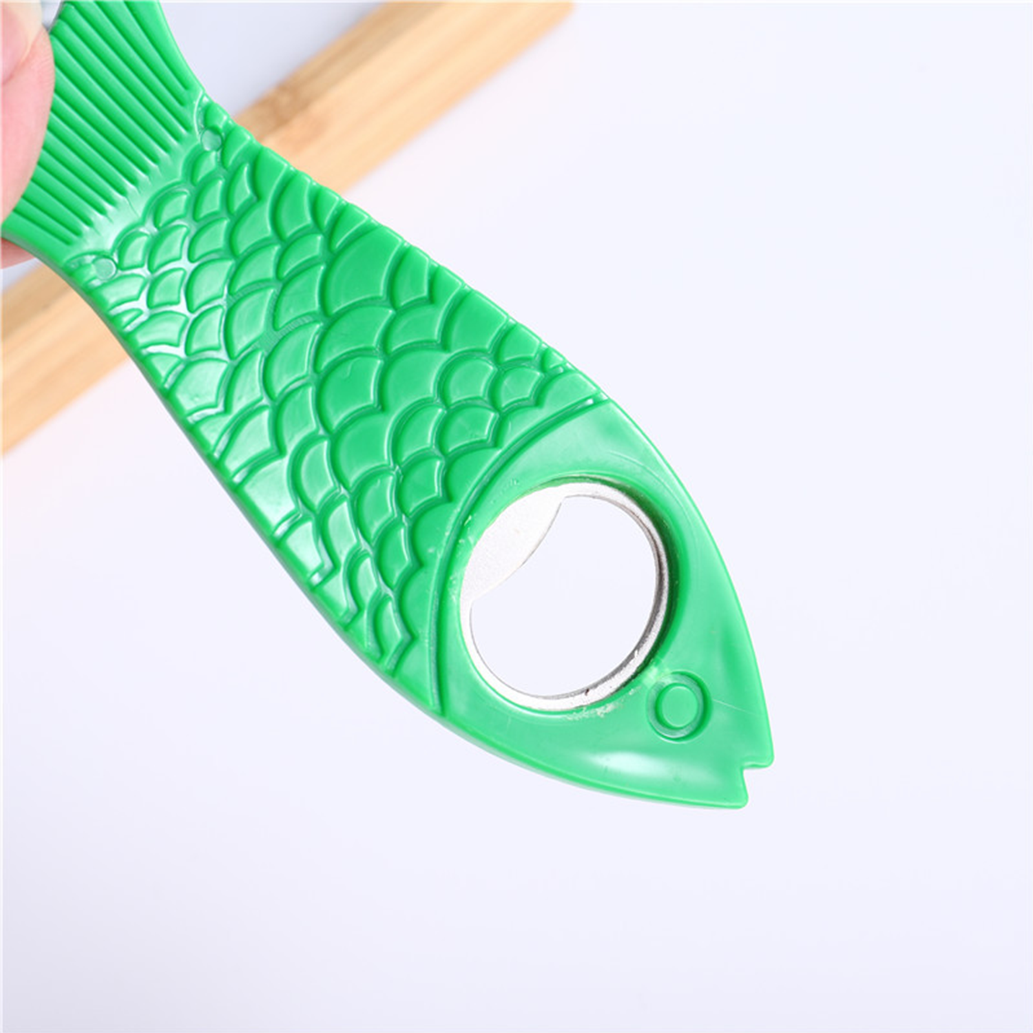 Multifunctional Fish Peeler And Bottle Opener 4