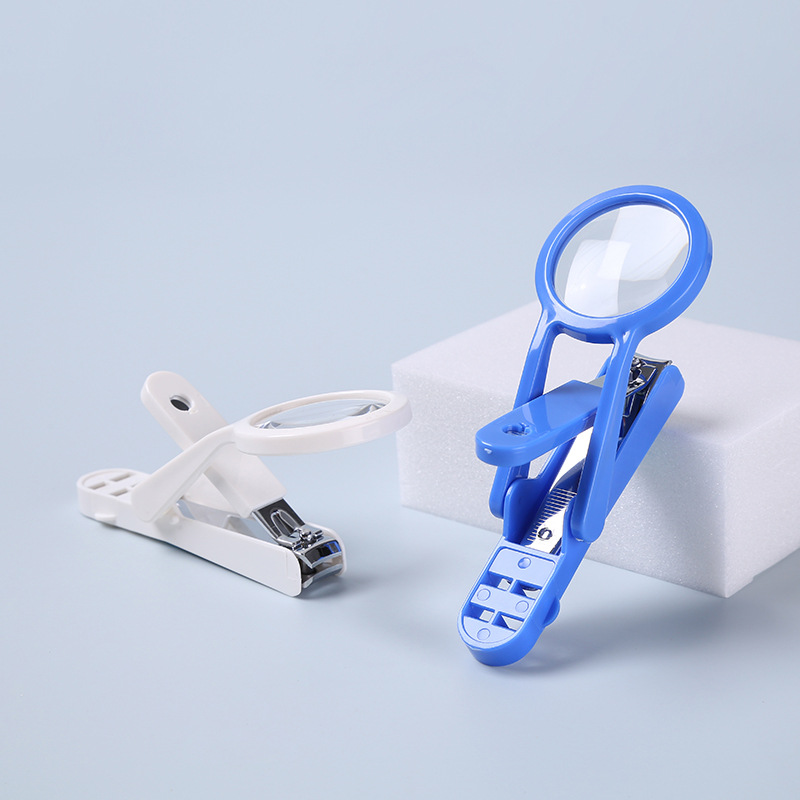 Rotating Magnifying Glass Nail Clippers 1