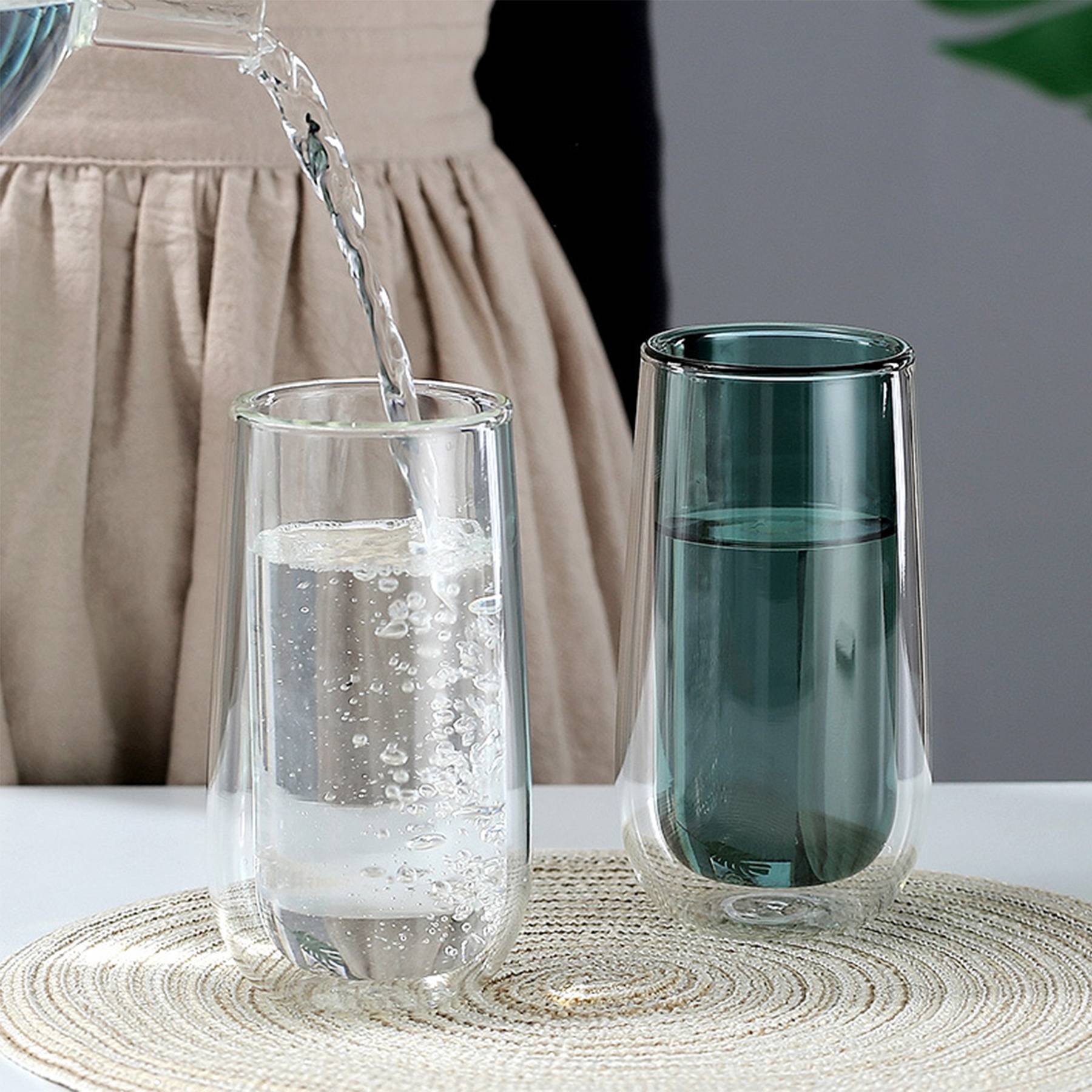 Thickened double-layer heat-insulated transparent glass cup 3