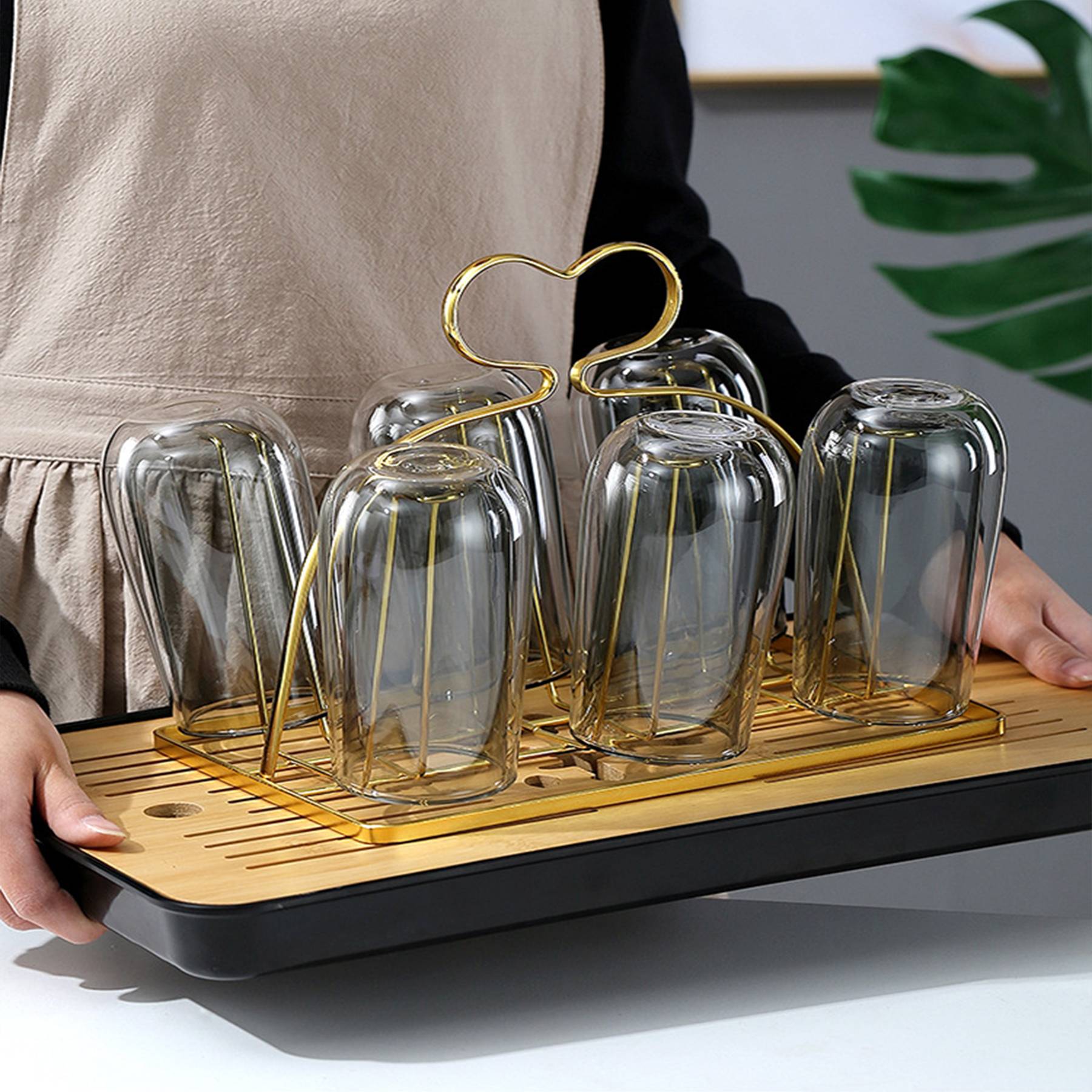 Thickened double-layer heat-insulated transparent glass cup 5