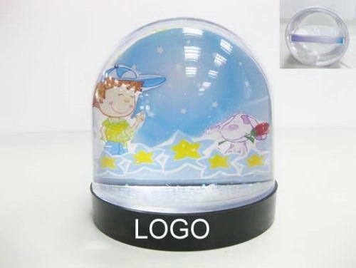 Snow Globe Photoframe 2
