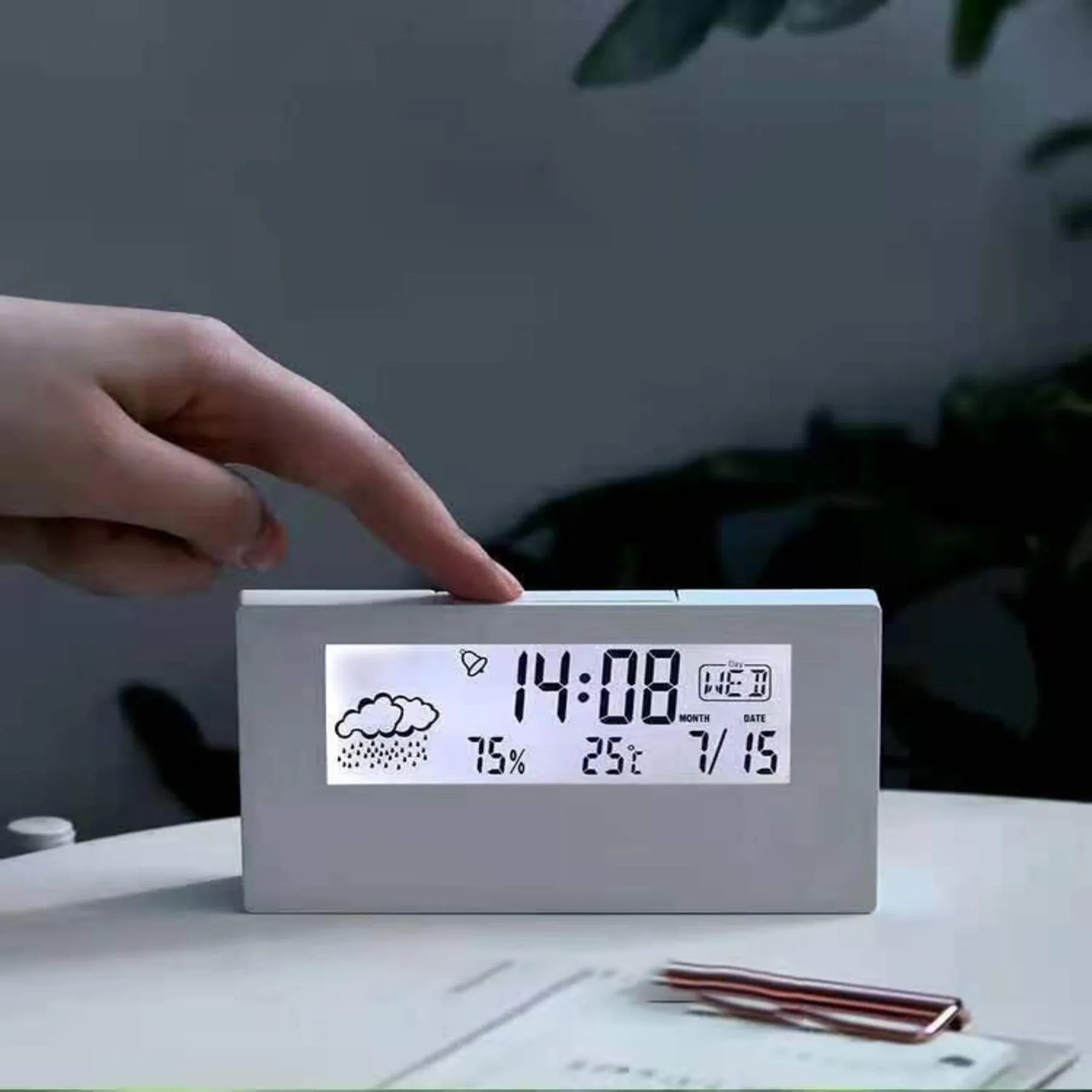 Large Display Desk Clock With Night Light 4