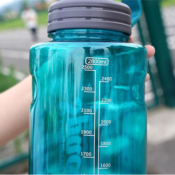 Large Capacity Plastic Space Cup 8