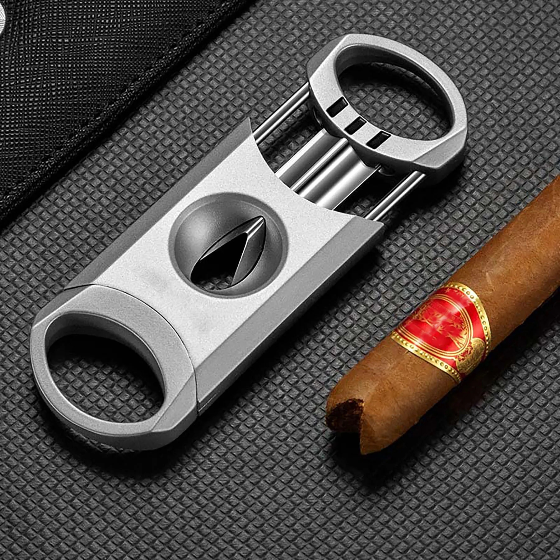 Stainless Steel V-Cut Cigar Cutter 3
