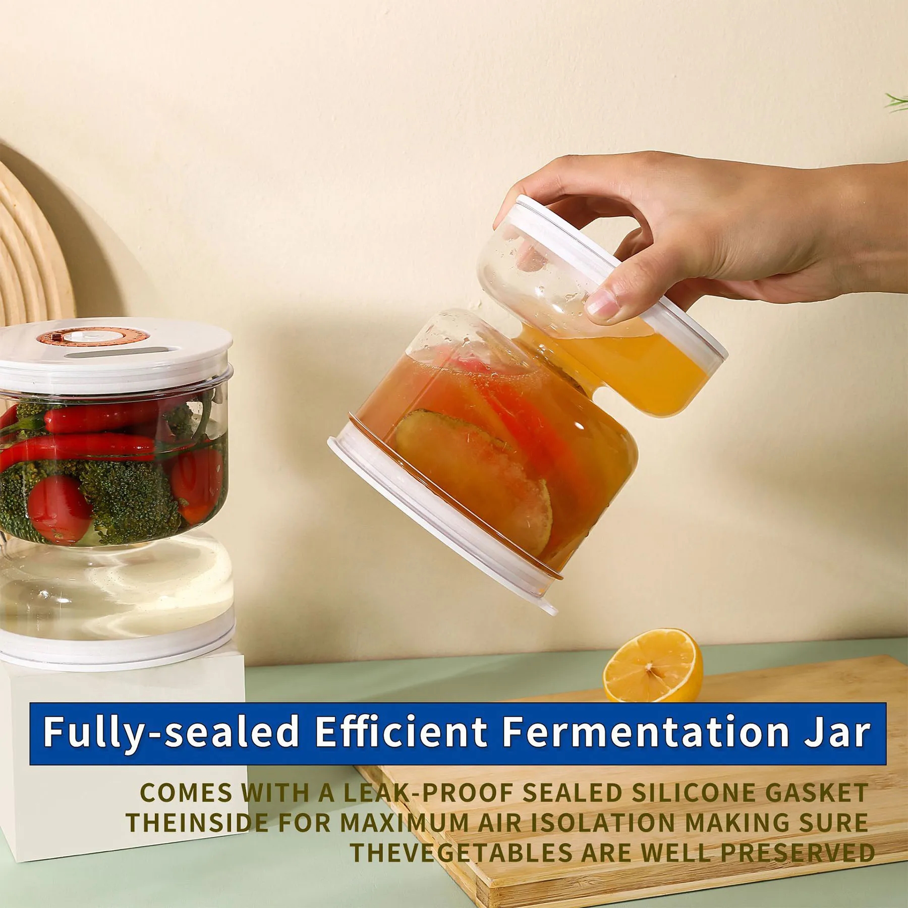 Kitchen dry and wet separation pickle jar with fork 4