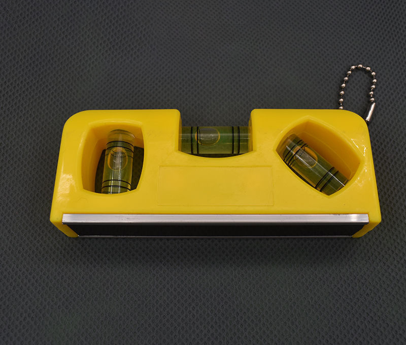 Mini 4" Magnetic Level 4