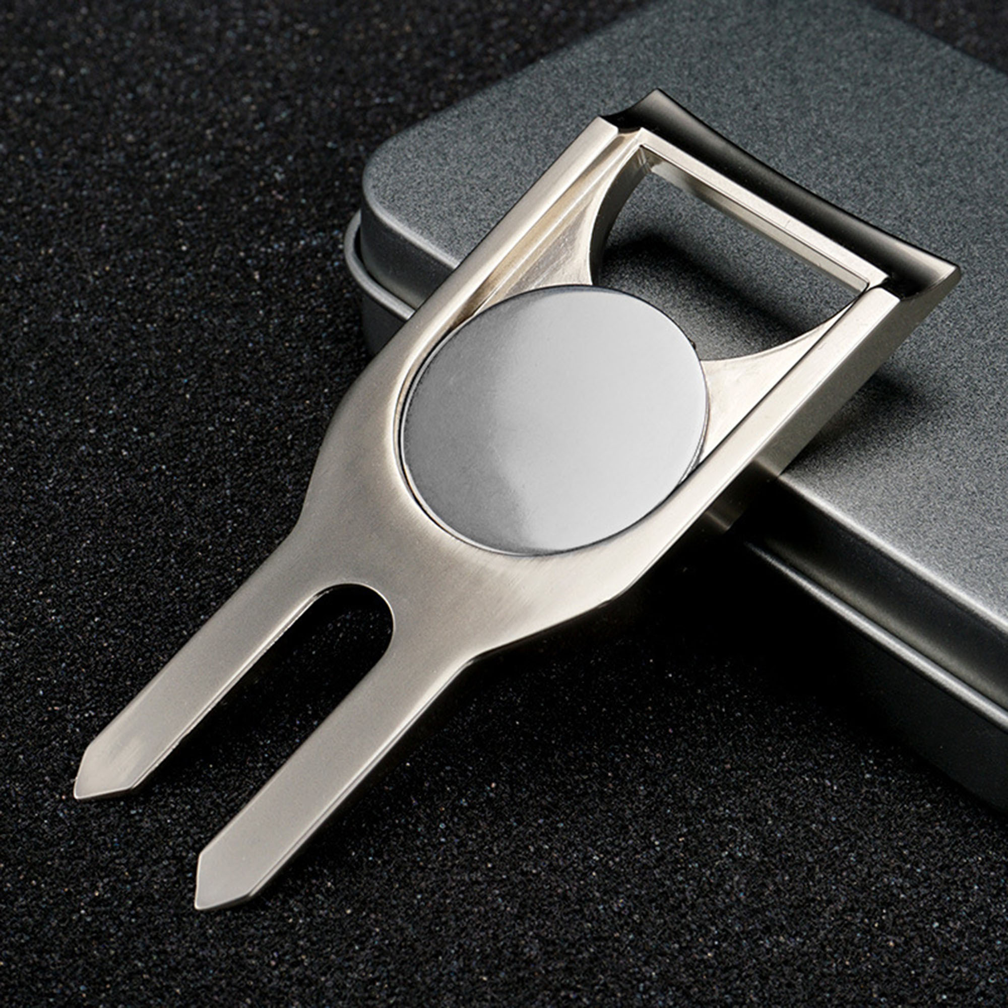 Golf Divot Repair Tool with Bottle Opener 4