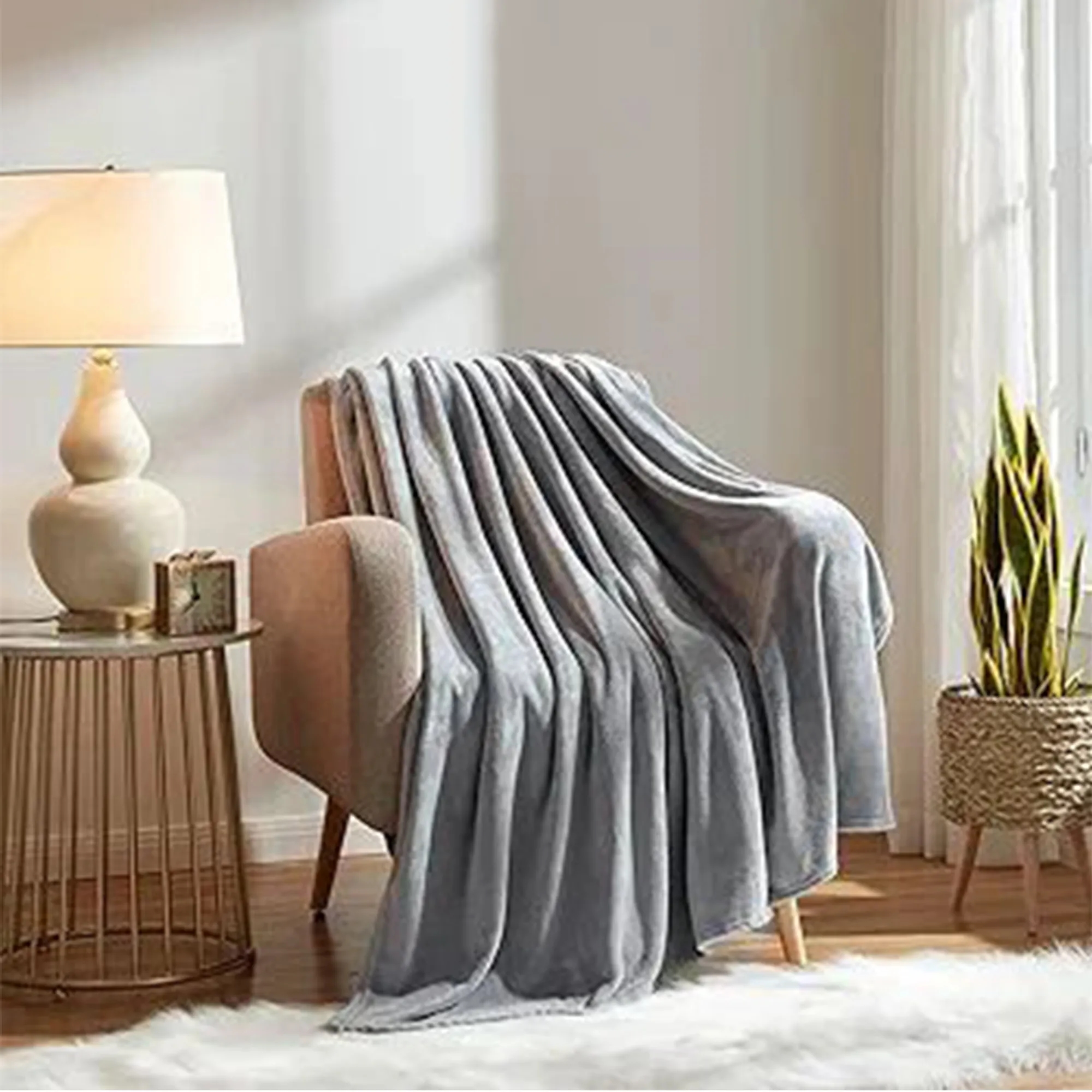 60"L x 40"W Lightweight Microfiber Fleece Throw Blanket 14