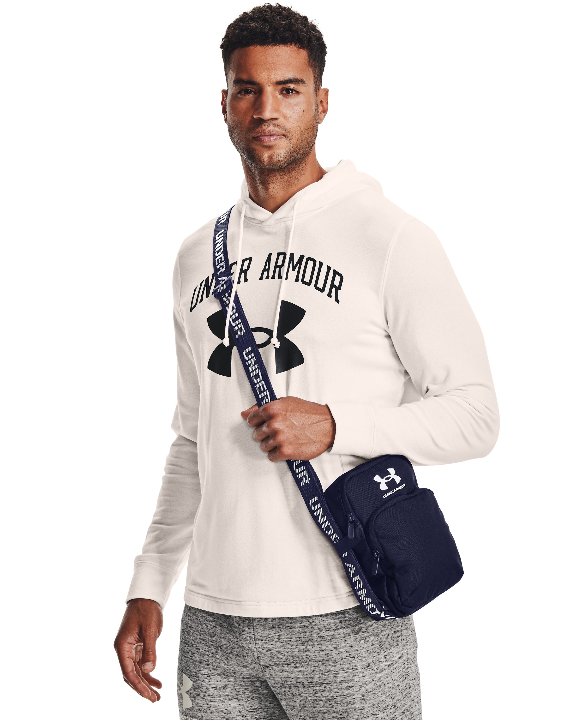 UA Essential Crossbody 4