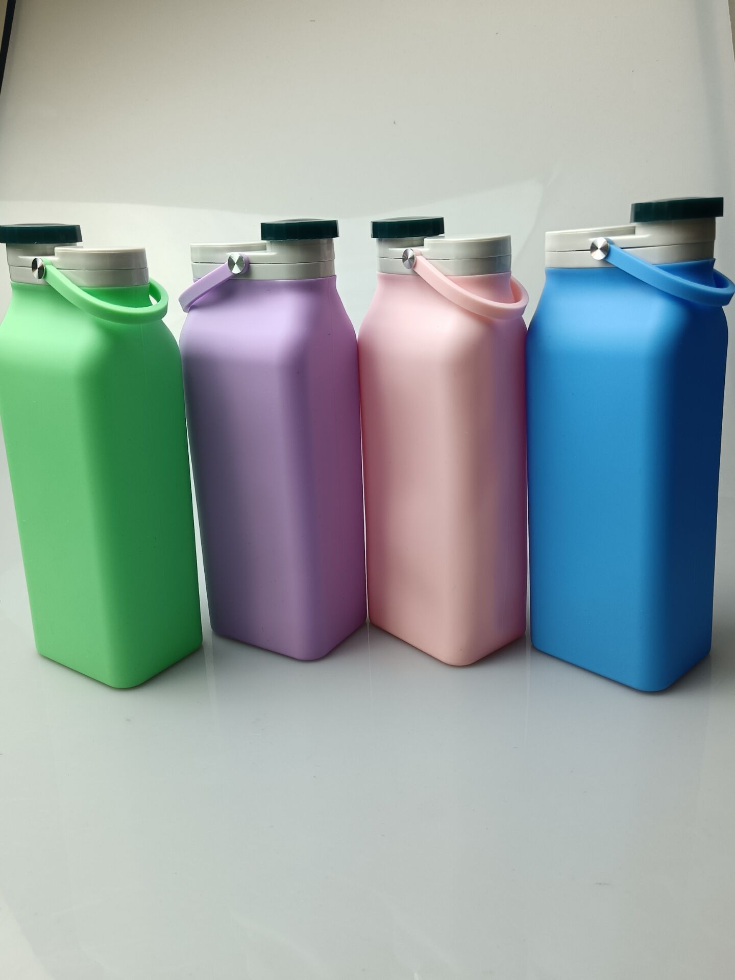 Collapsible Water Bottle 20 oz 9