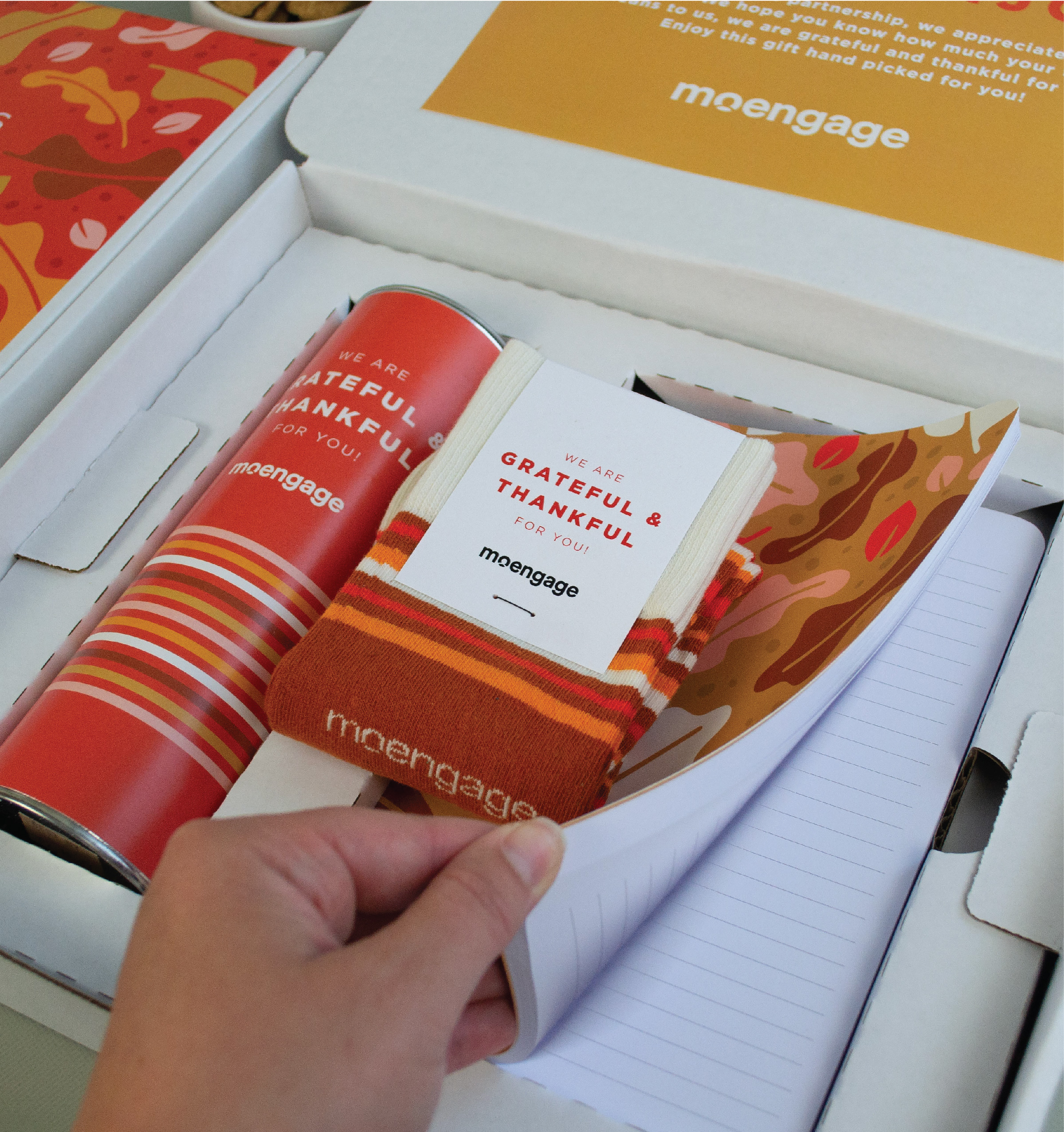 Medium Cozy Gift Box 2
