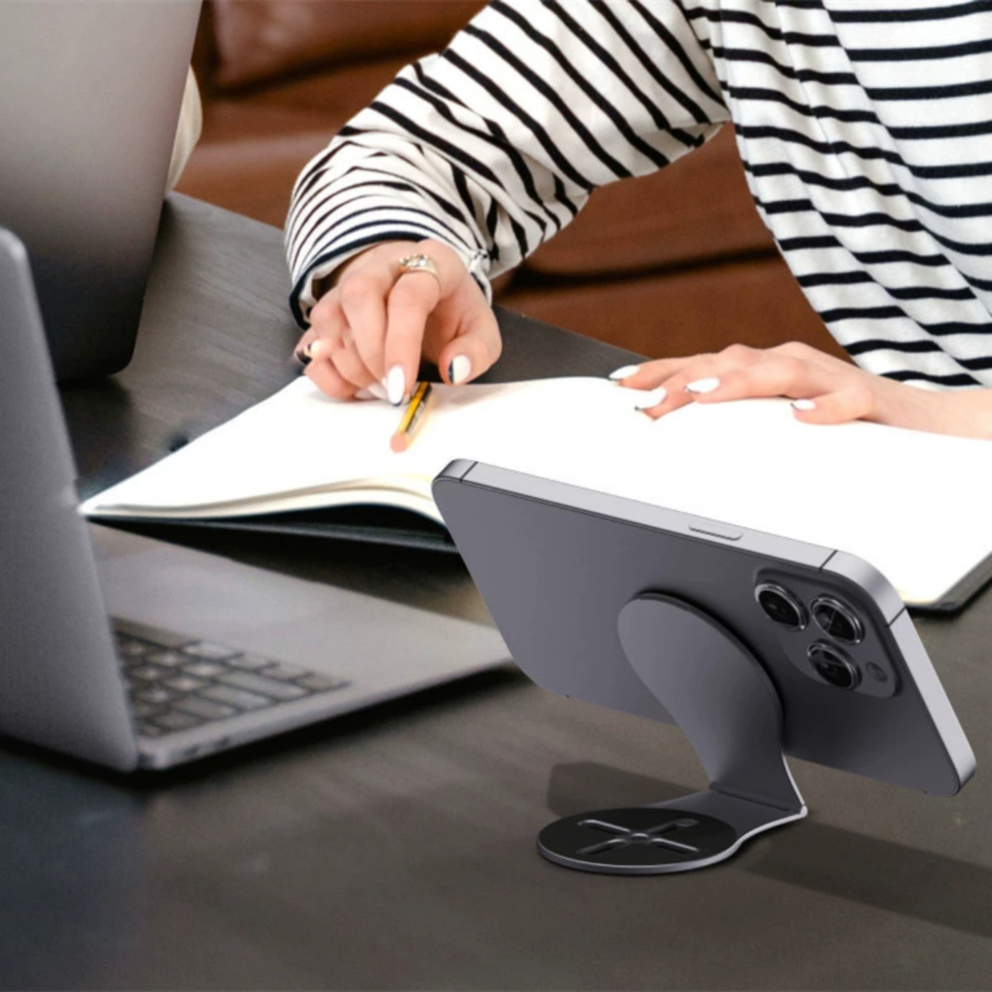 Detachable Magnetic Phone Holder 4