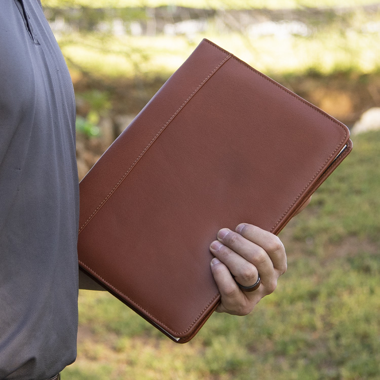 Potro - Leather Portfolio 2