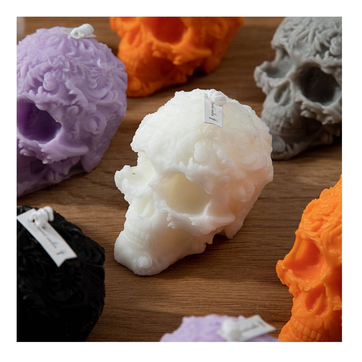 Halloween skull scented candle 4