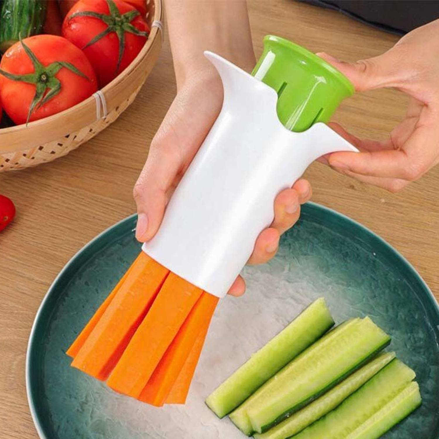 Non-Slip Manual Cucumber Slicer 7