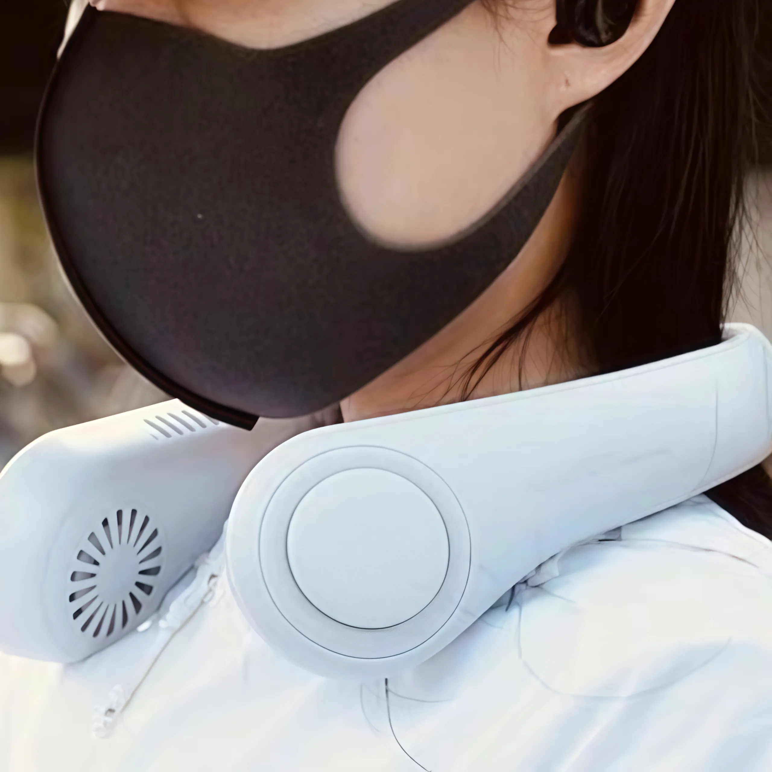 Portable halterneck fan without blades 7