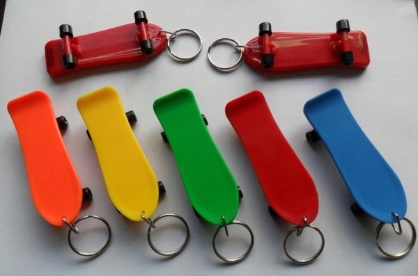 Skateboard Keychain 1