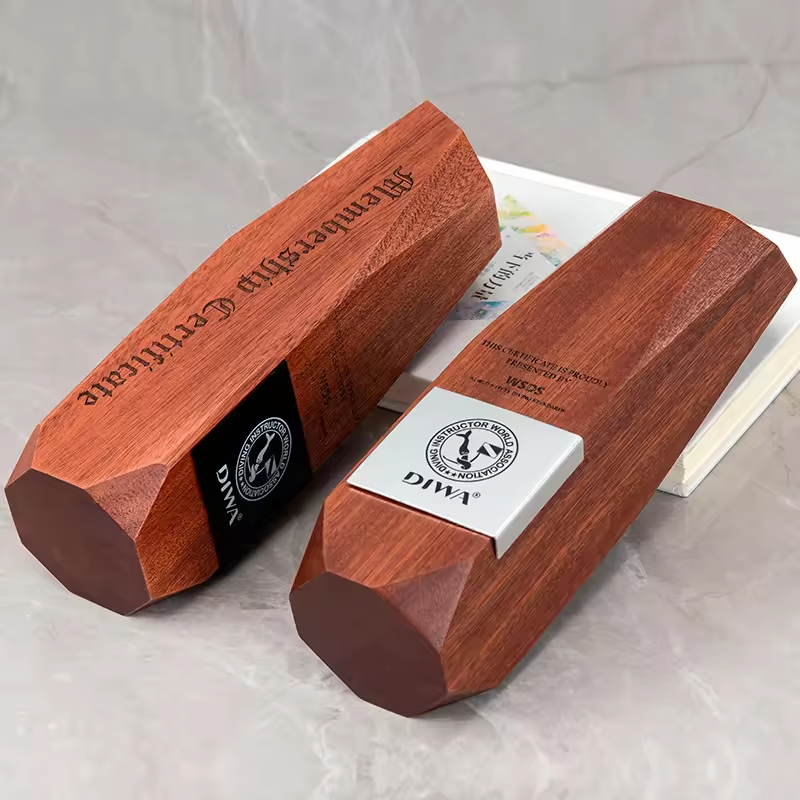 Wooden Trophy Handicraft Award 4
