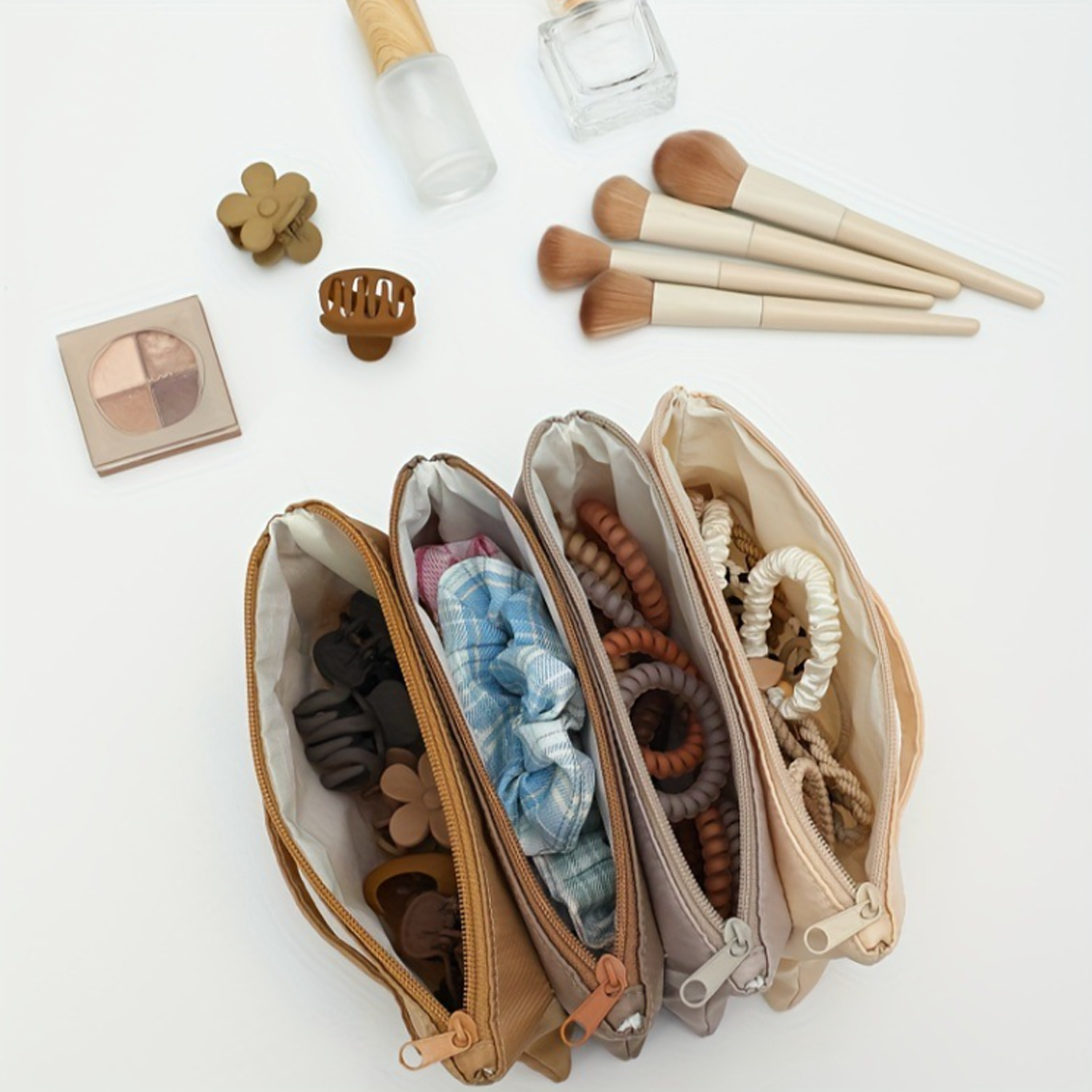 Large capacity fashionable one-piece makeup bag 4