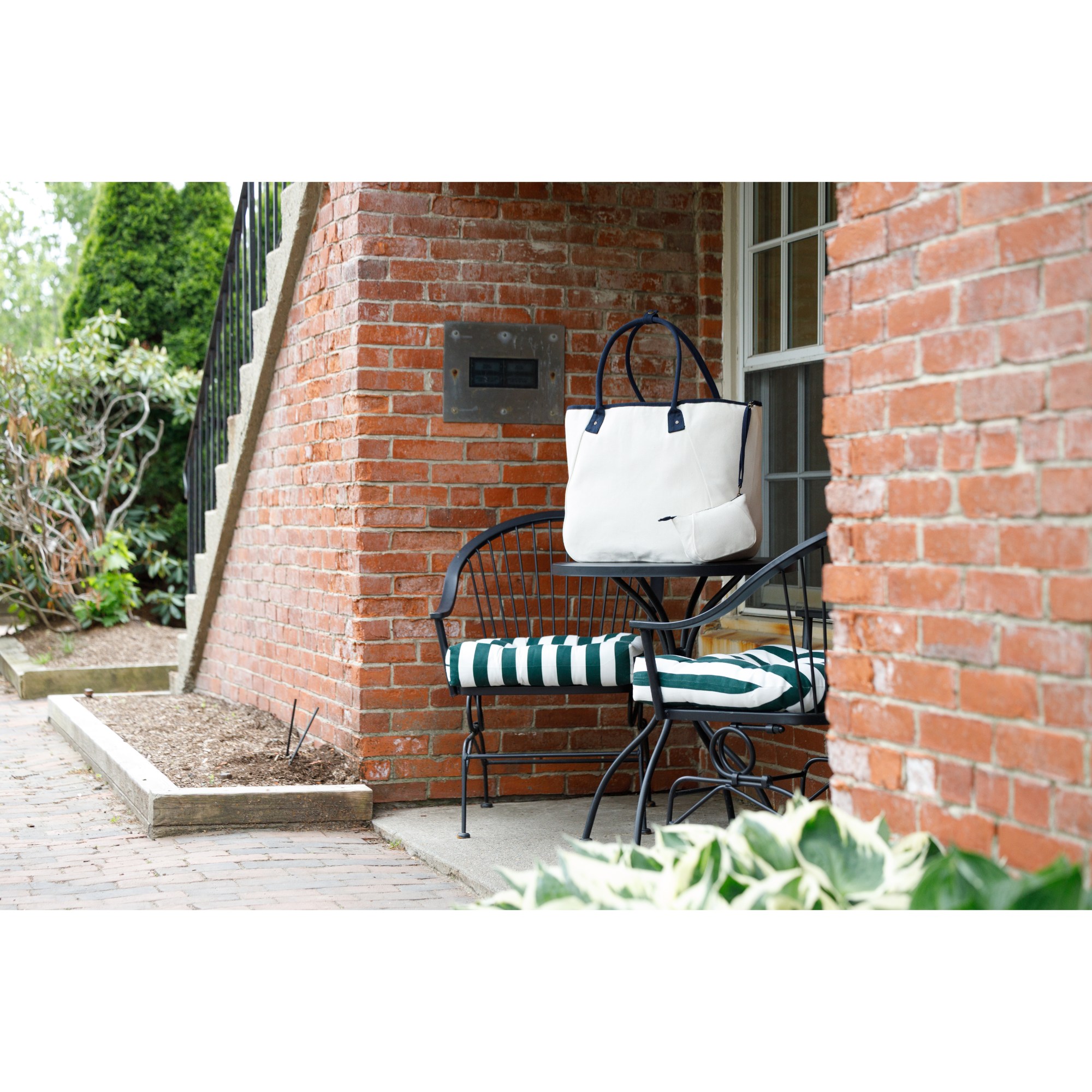 Market Street Tapered Carryall Tote 16