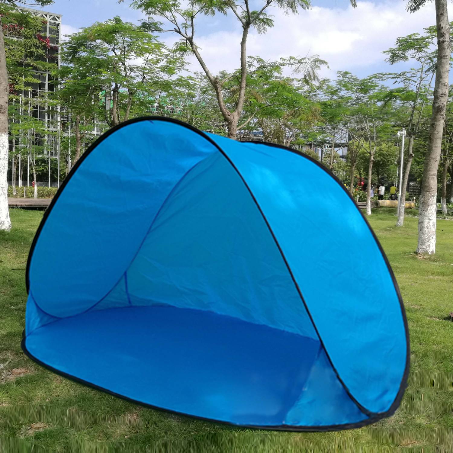 Folding and automatically pops open beach tent 2