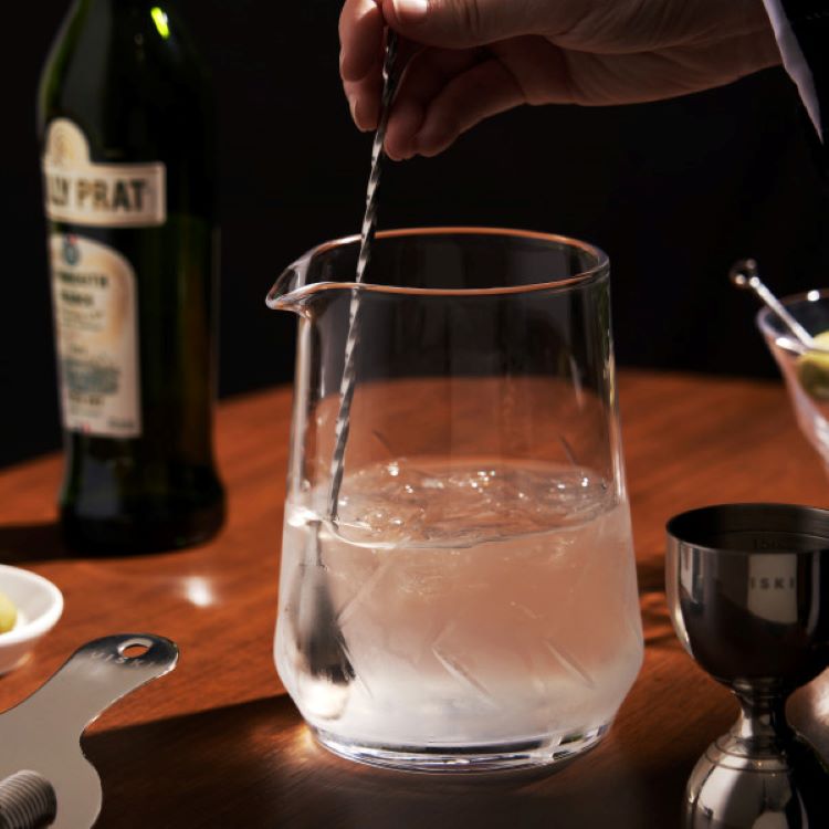 Viski® Burke Cocktail Mixing Glass 7