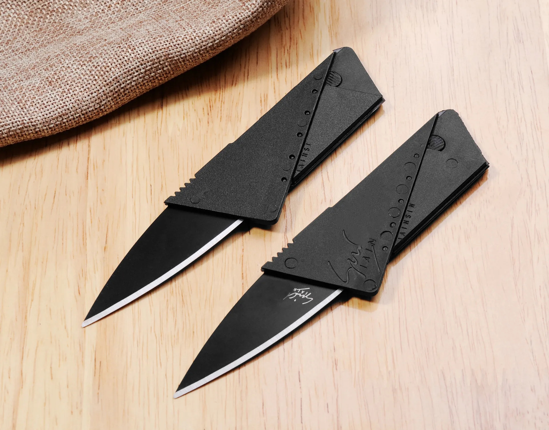 Wallet Card Folding Knife 1