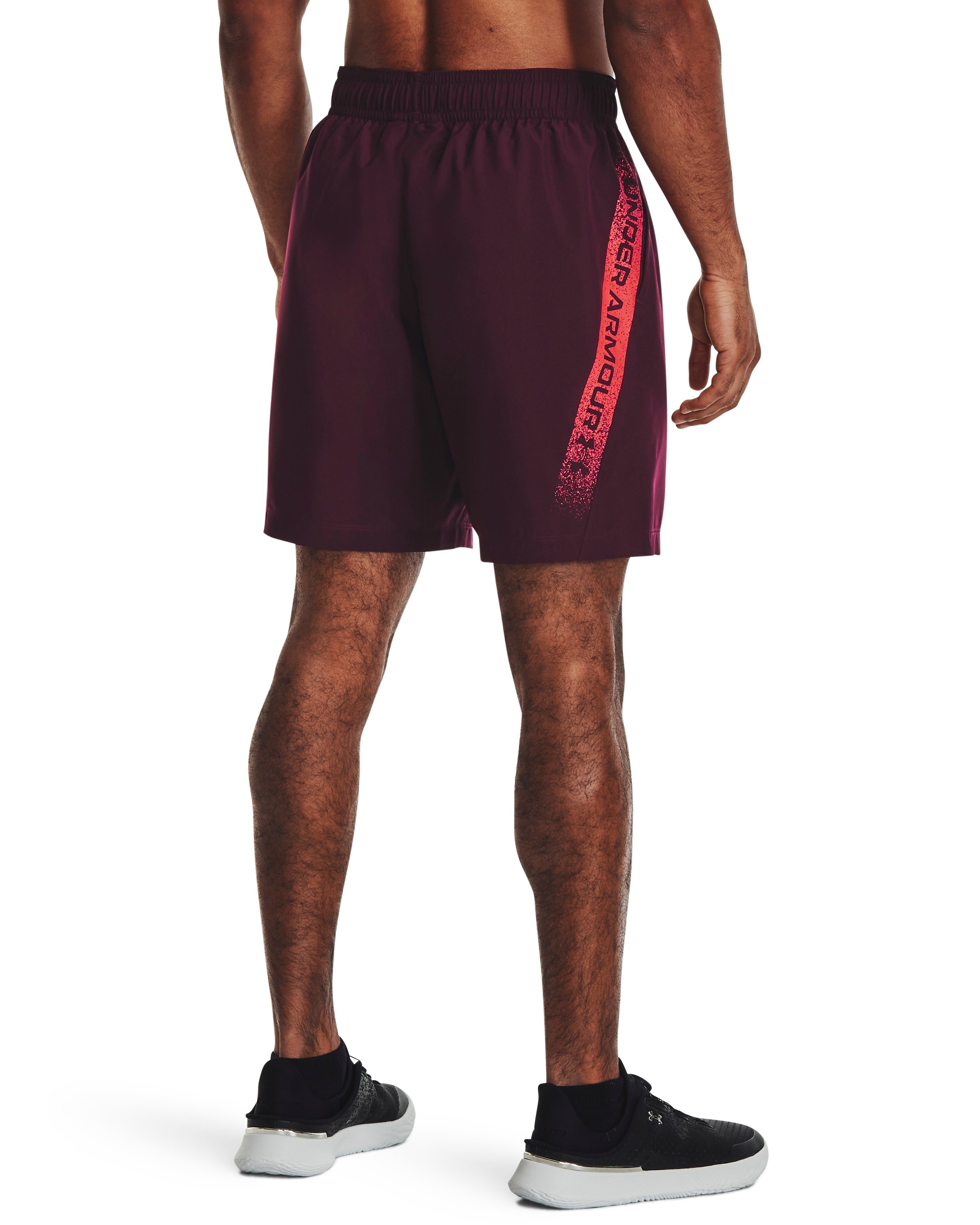 UA Woven Graphic Men's 8.25 Shorts 2