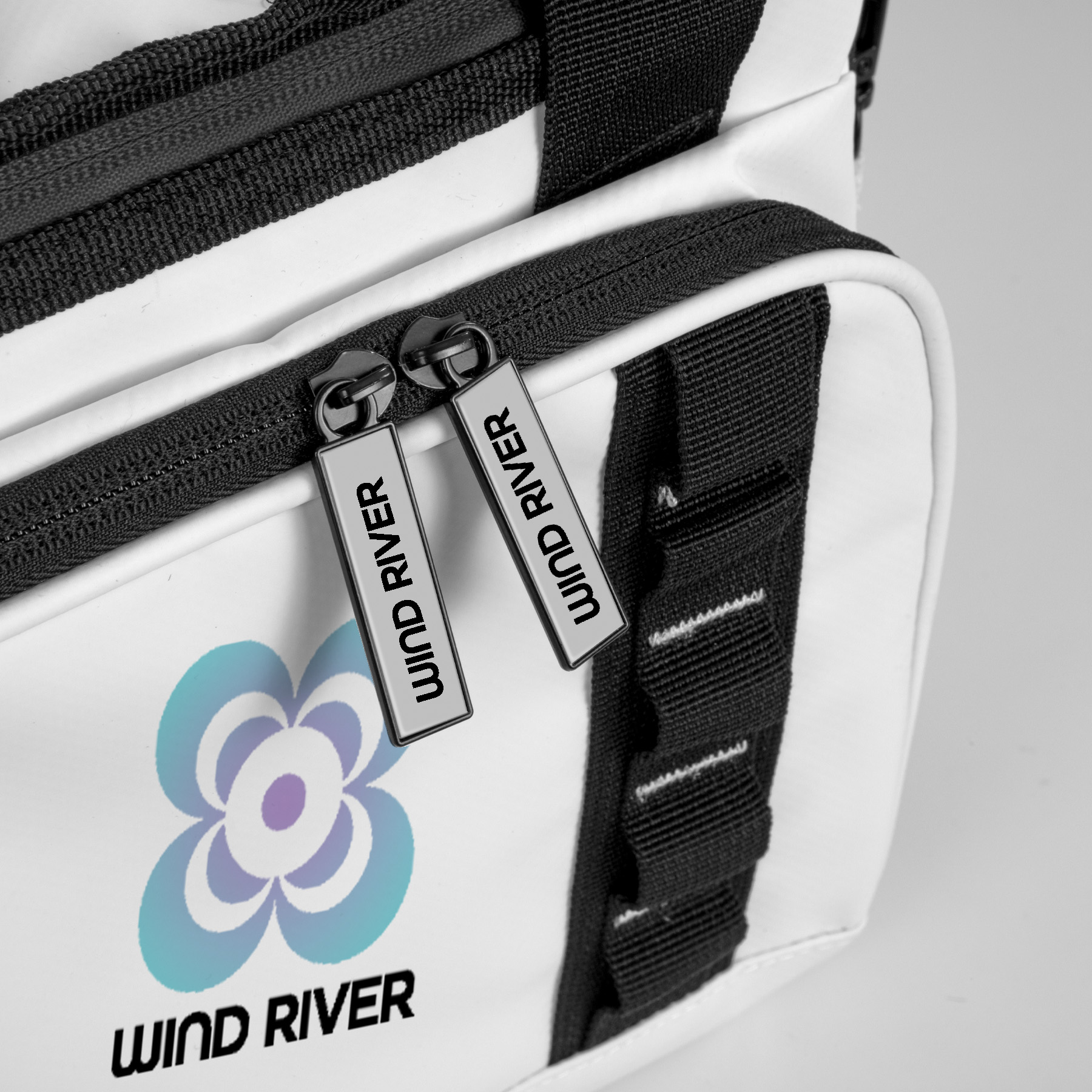 Chillamanjaro™ 12 Can Plateau Cooler Bag 2
