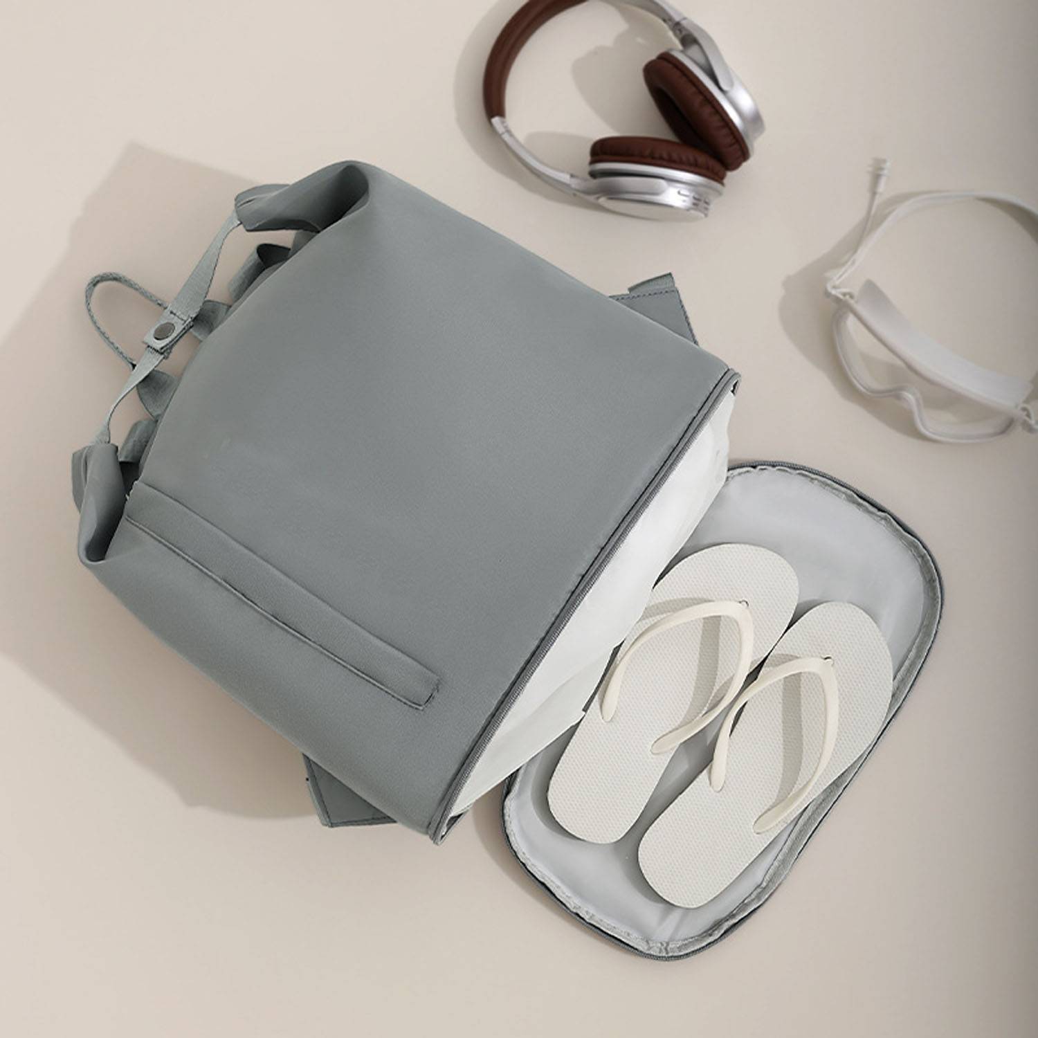 Compact Waterproof Polyester Gym Backpack Shoe Compartment 9