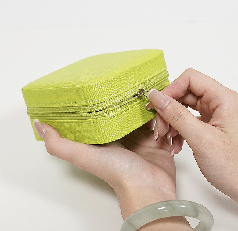 Jewelry Travel Case with Mirror 9