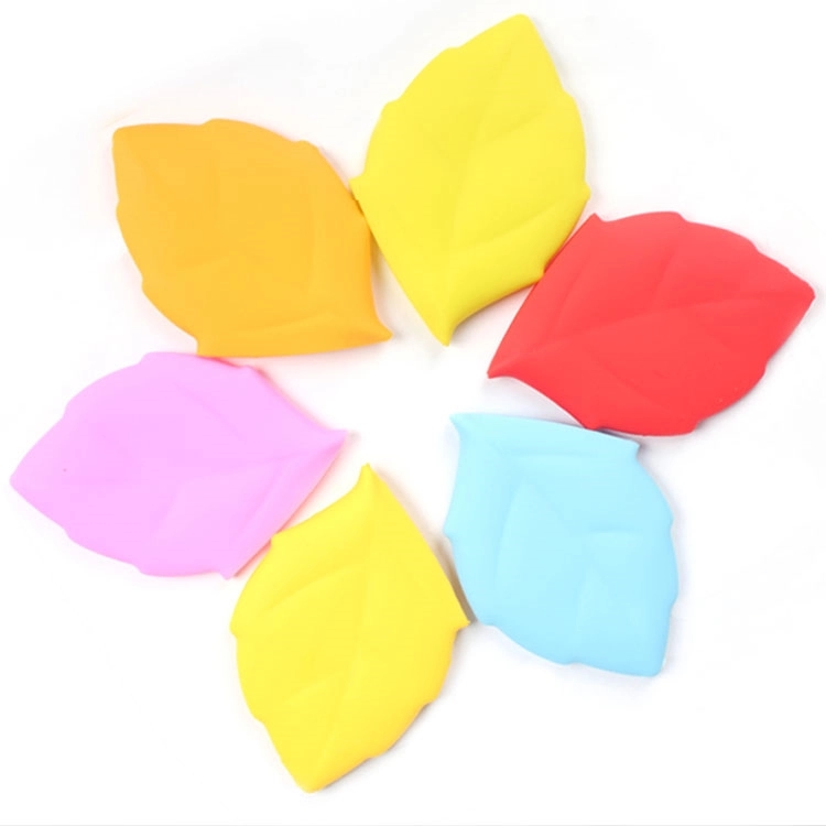 Silicone Maple Leaf Travel Pocket Drinking Cup 4
