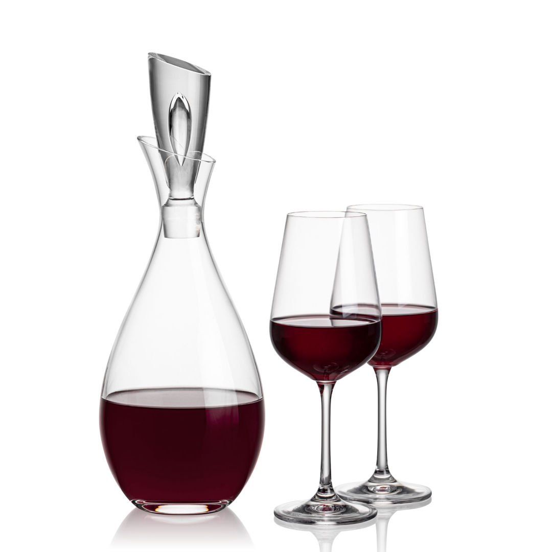 Juliette Decanter & Laurent Wine 3