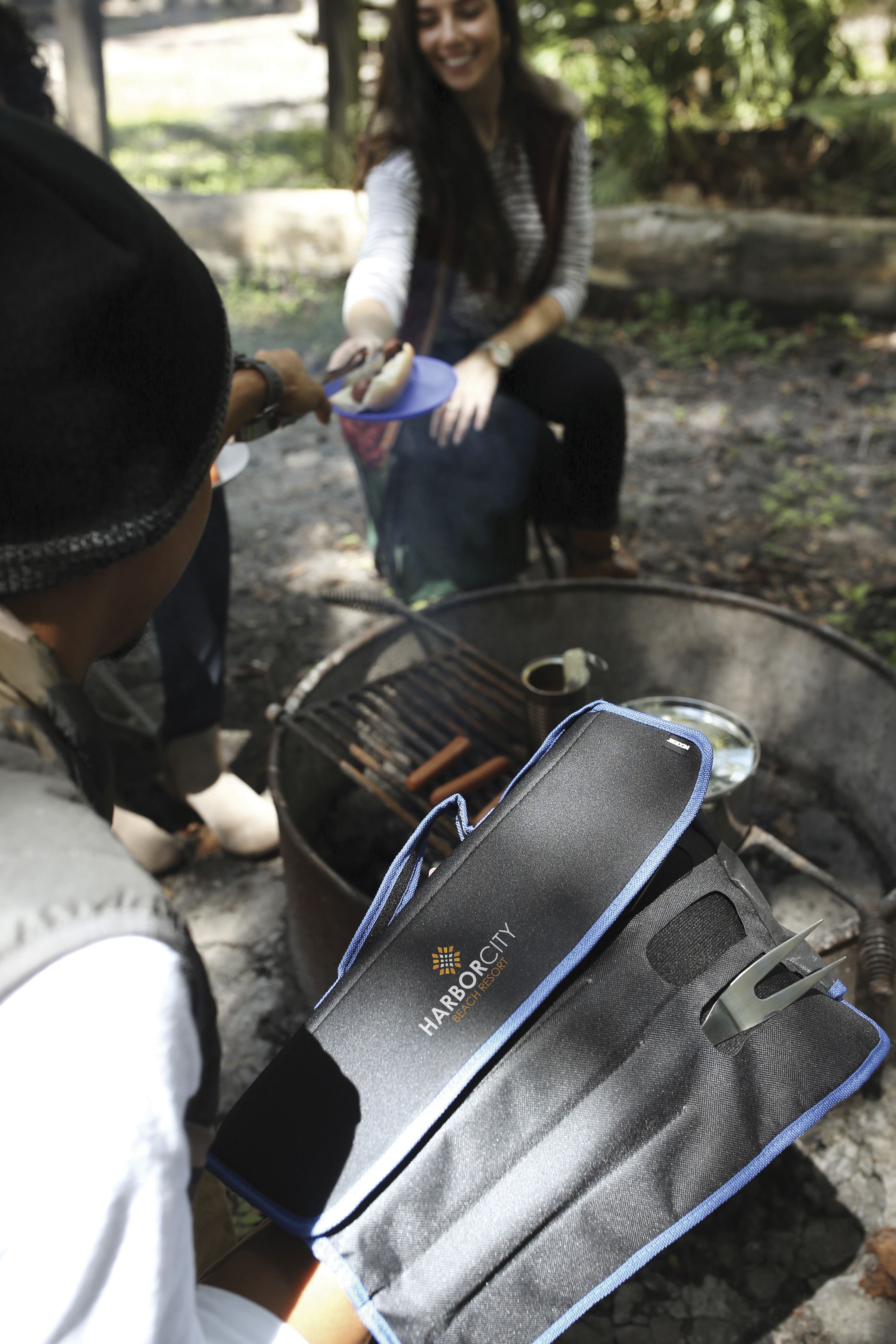 Koozie® Camp 5-piece BBQ Set 6