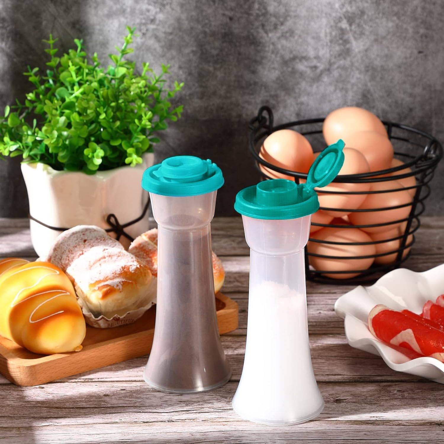 2pcs Plastic Salt & Pepper Shaker Set 8