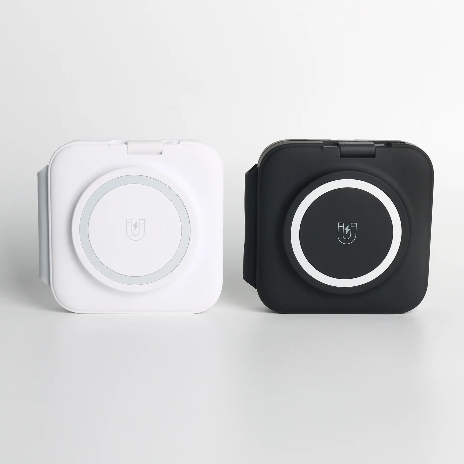 3-in-1 Magnetic Foldable Fast Charging Wireless Charger 2