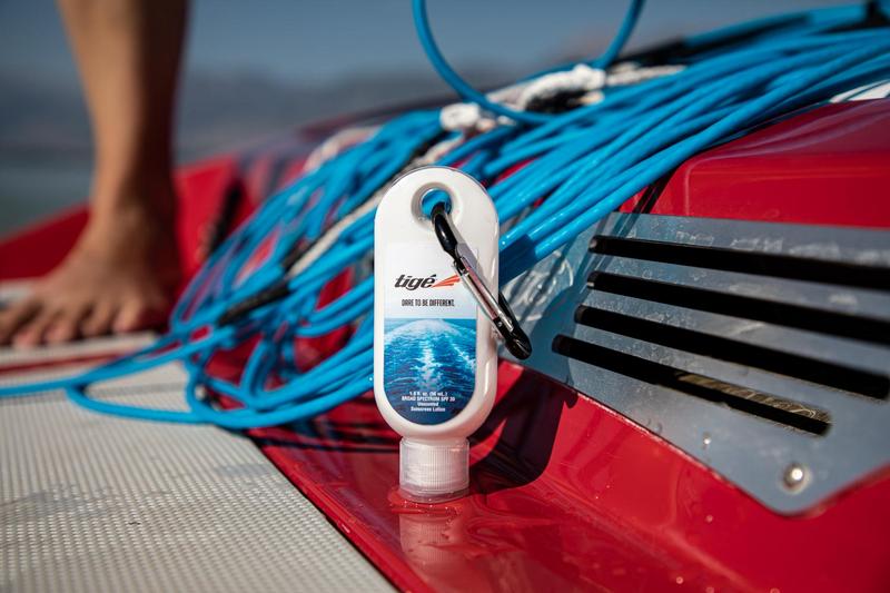 1.9 oz. SPF 30 Sunscreen in Clear Bottle with Carabiner 68