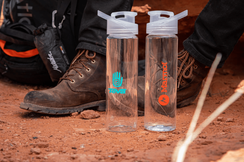 YUMA 25 oz. Clear Freedom Bottle with Guzzler Lid 15