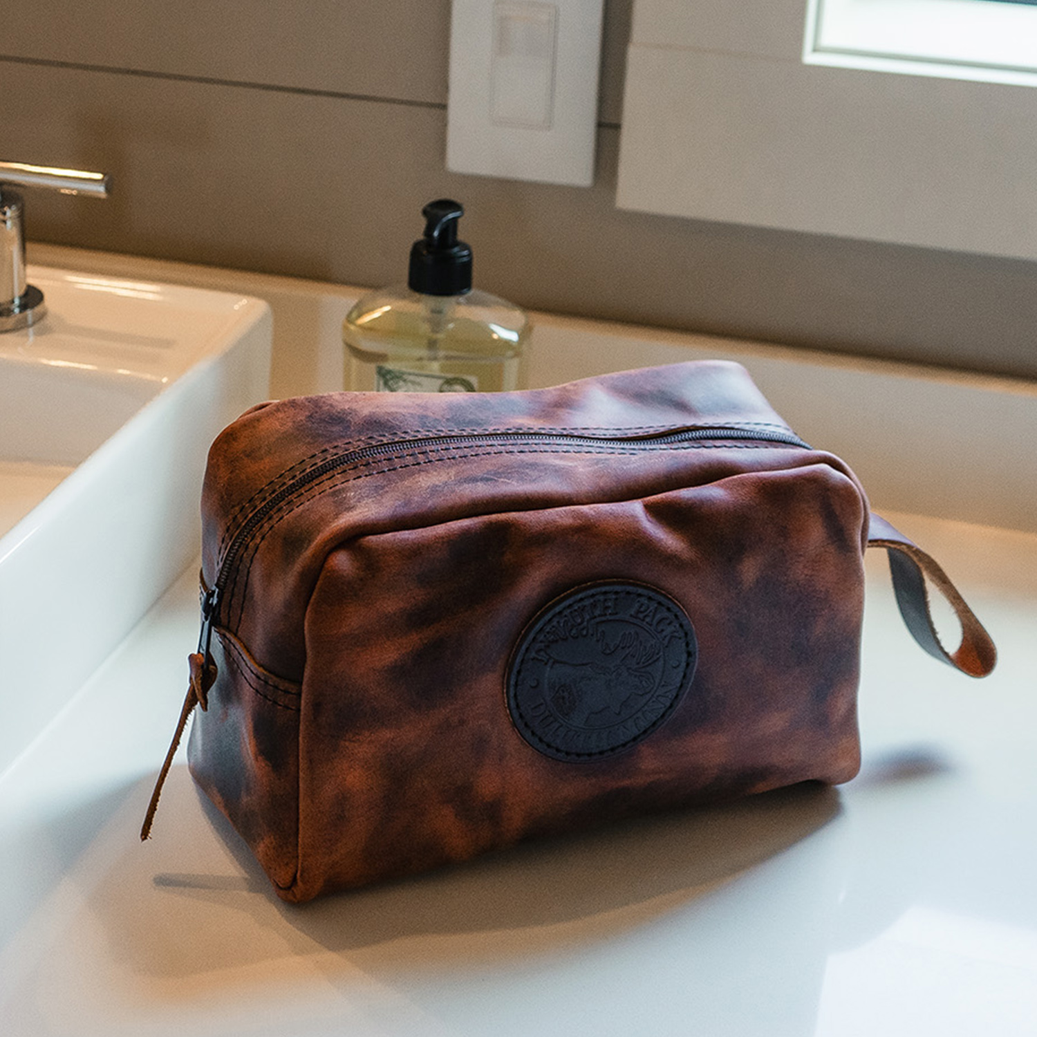 DULUTH PACK™ Bison Heritage Leather Kit Bag 4