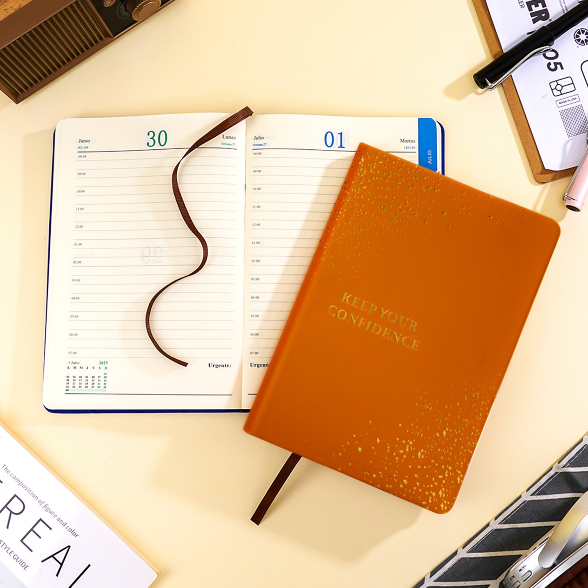 2025 Jan - Dec 5.8" x 8.4" A5 Stars Daily Planner 4