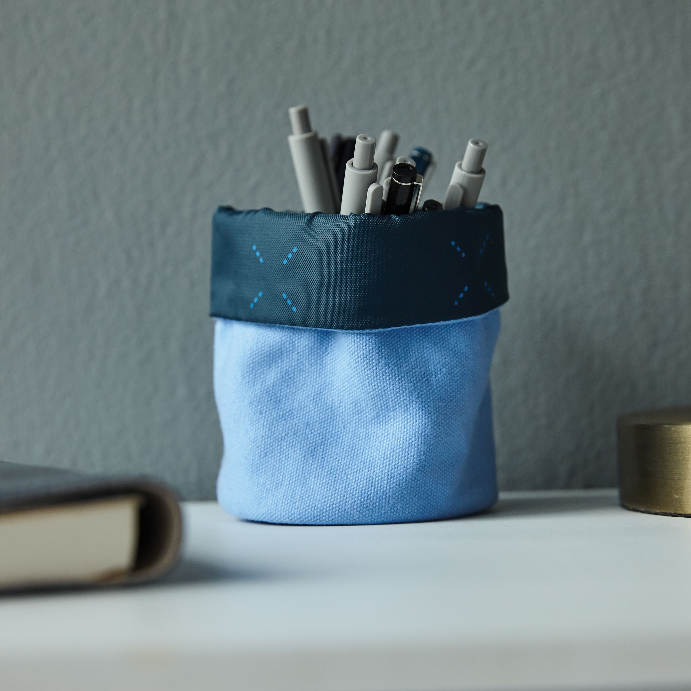 CITY CUT & SEW POT HOLDER - SMALL 2