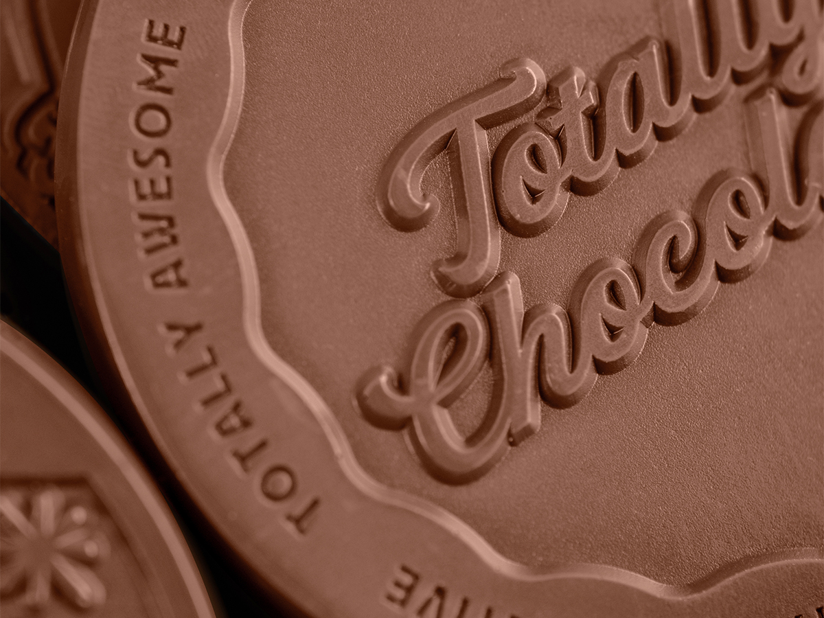 Four-Bite Oreo® Cookie with Custom Engraved Chocolate (3.2 in.) 4