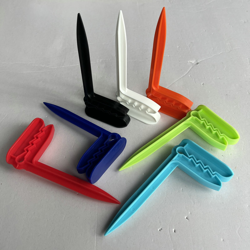 Beach Towel Anchor Stakes Clip 4
