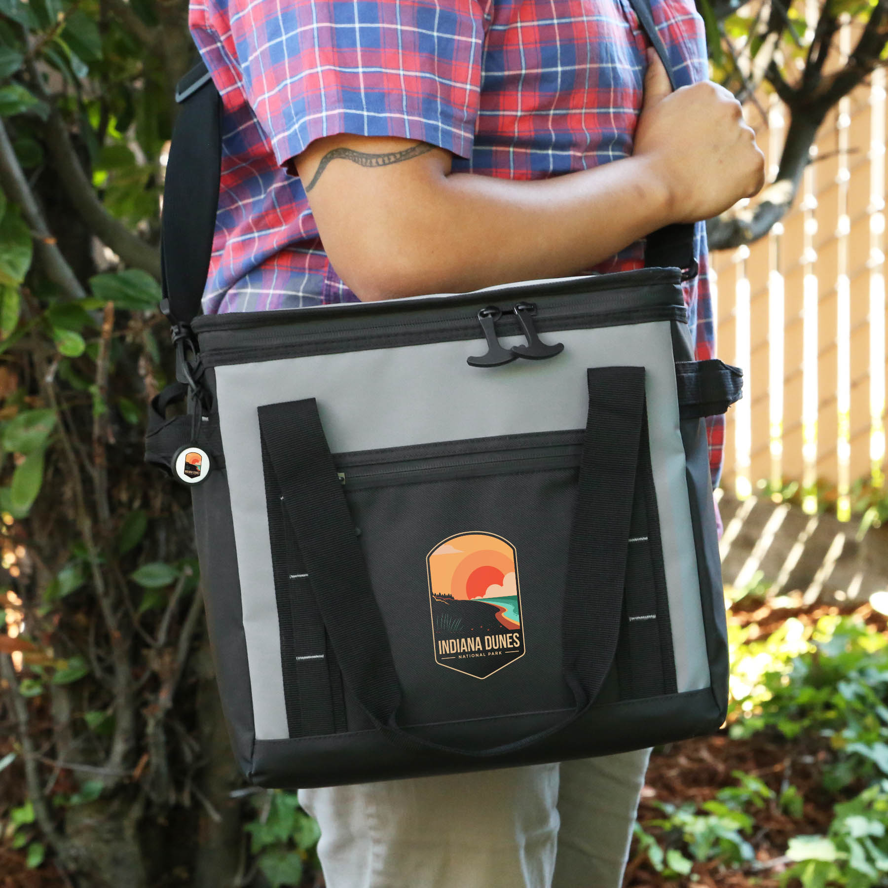 24 Can Glacier Peak Xl Cooler Bag 7