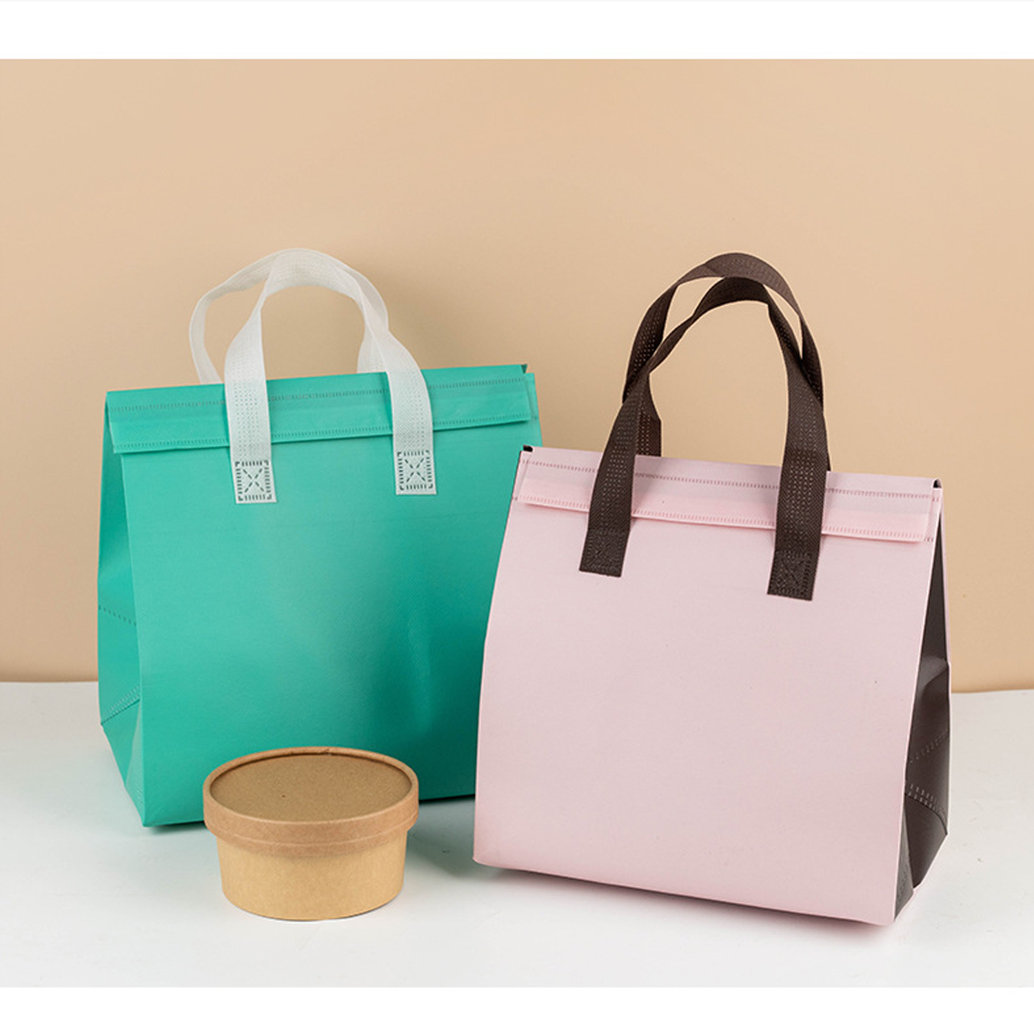 Disposable non-woven fabric insulated takeaway packaging bag 6