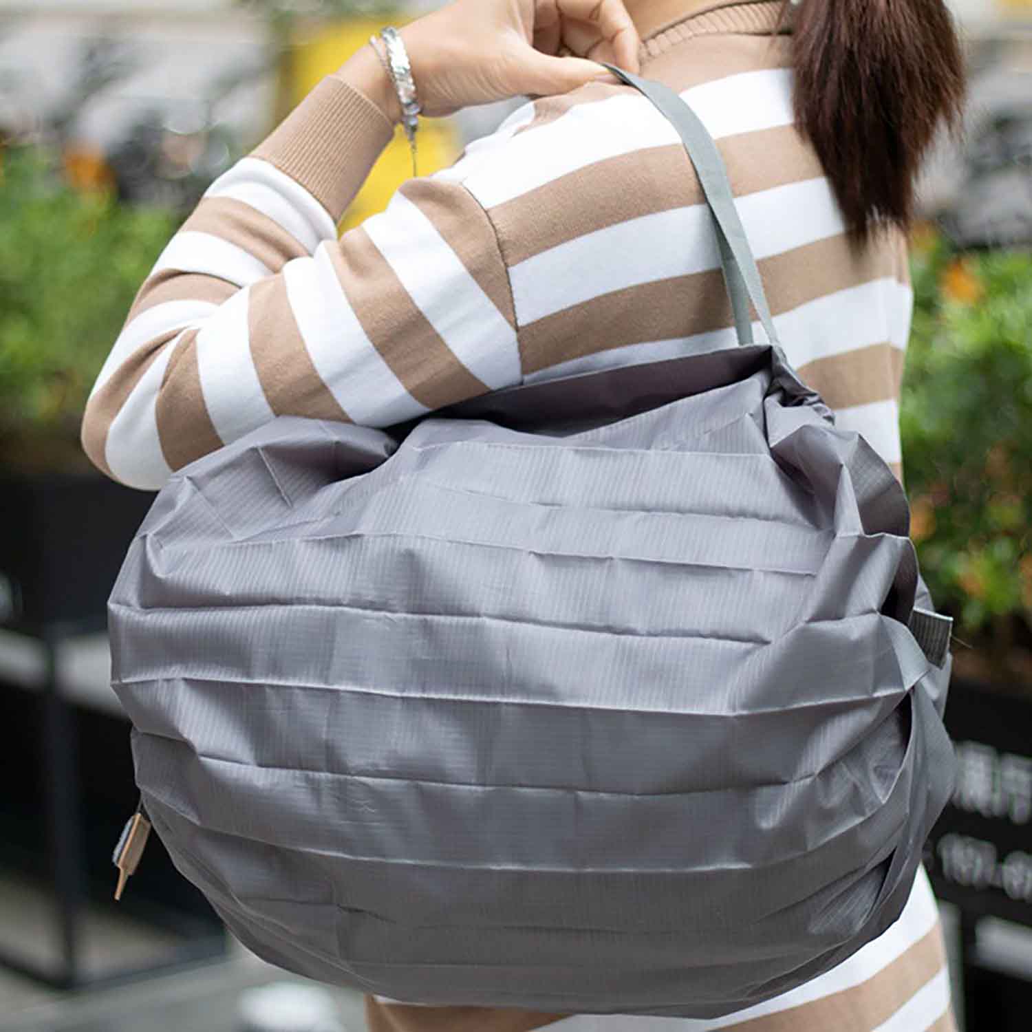 Eco-friendly Portable Foldable Shopping Bag 3