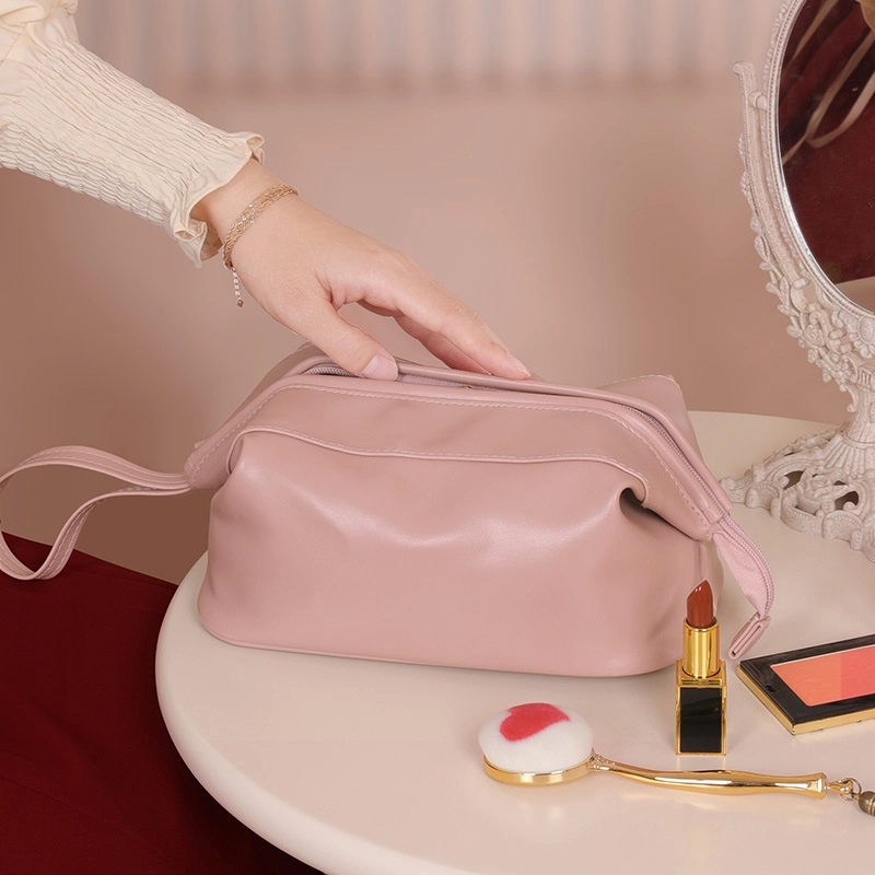 Custom Portable Travel Cosmetic Makeup Bag 3