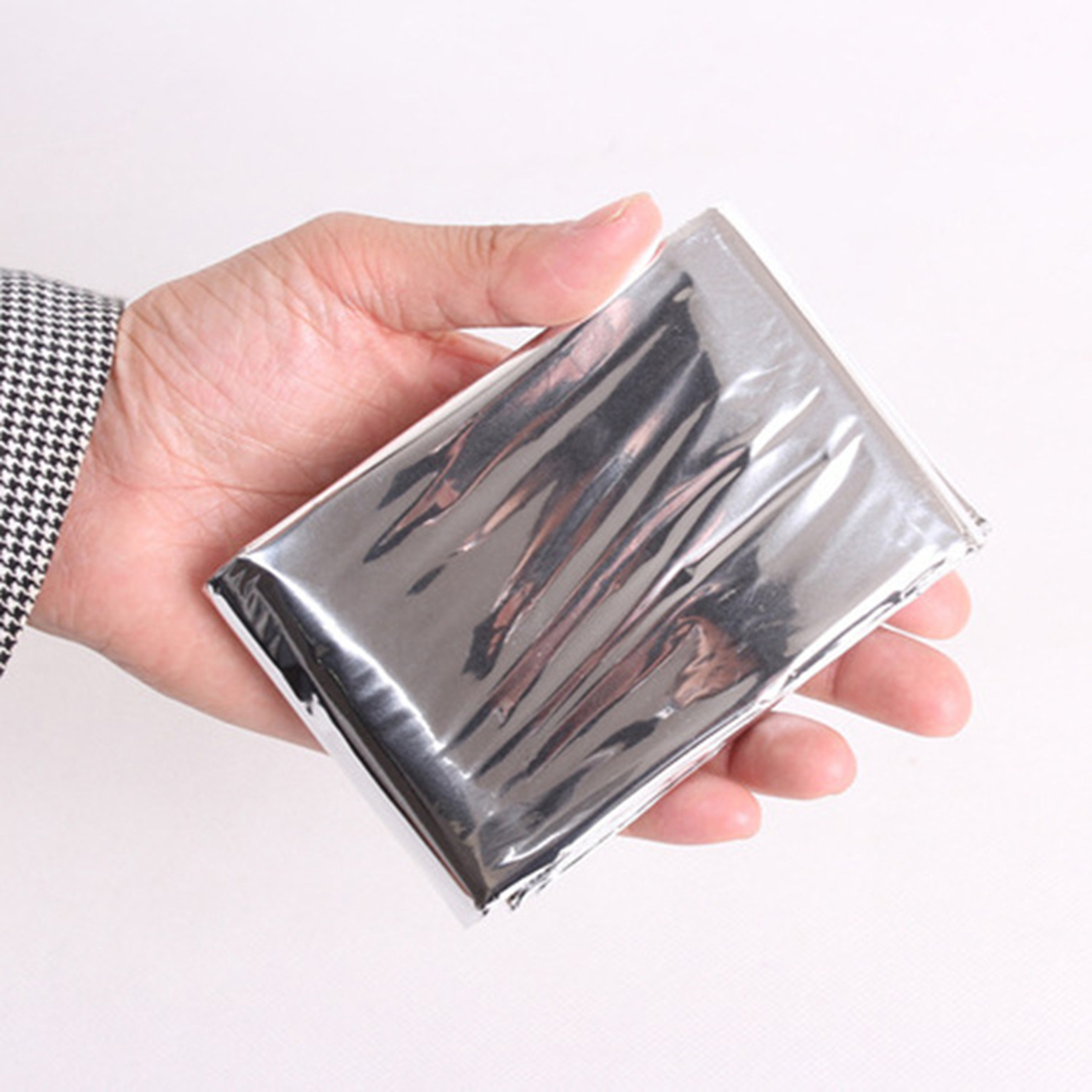 Safe Emergency Mylar Thermal Blankets 3