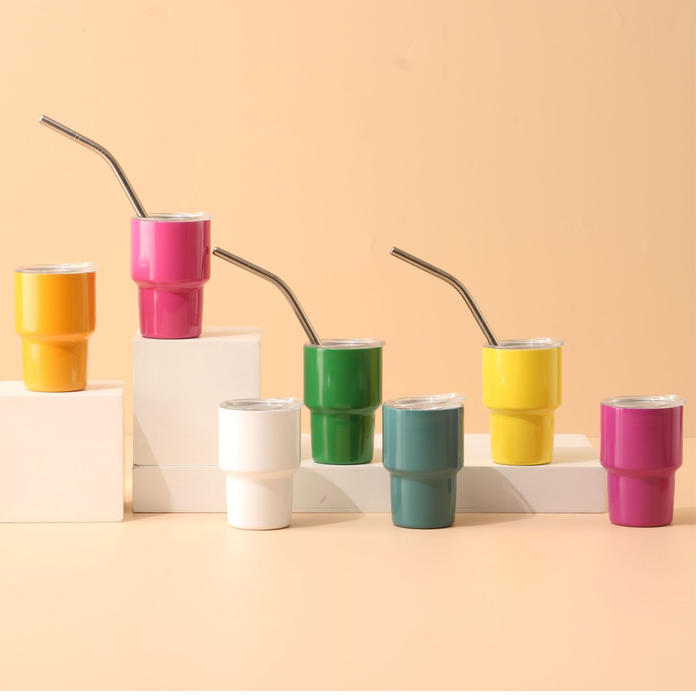 Small Tumblers with Lids and Straws 3